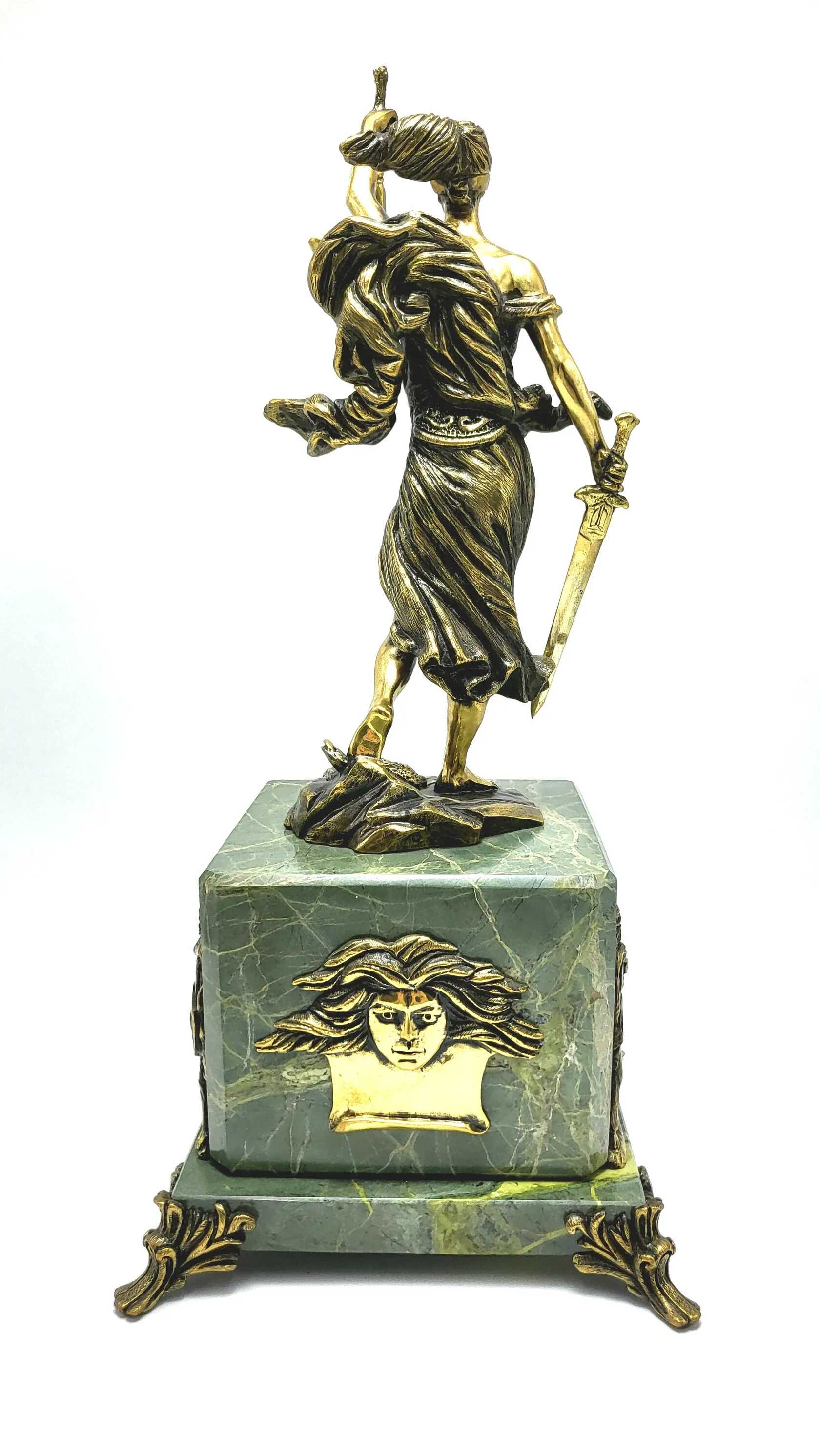 Часы "Фемида"